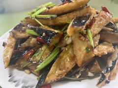 -美顺香食府鱼头老店(雪野湖店)