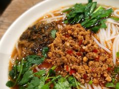纯正云南小锅米线-遇见阿家村云南菜(魏公村店)