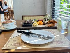 -Mark&Mars Restaurant