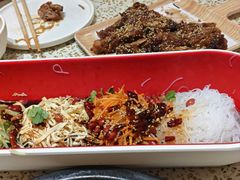 -小董哥烤串·爆汁大油边(故宫店)