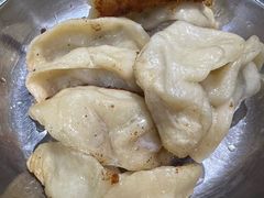 -黄阿姨锅贴大王(万航渡路店)