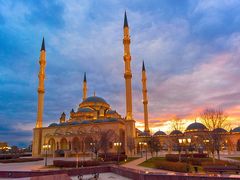 -艾哈迈德-卡德罗夫清真寺