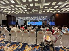 -上海龙之梦万丽酒店