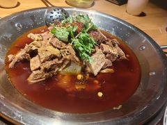 -大众跷脚牛肉馆·非遗传承单位(峨眉山店)