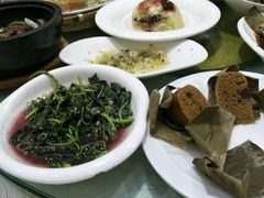 -侬佳蒸菜馆(听潮店)