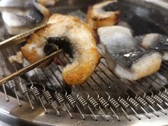 -围炉肉舍•炭烤活鳗•丹东海鲜烤肉(步行街店)