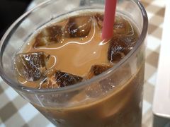 招牌丝袜奶茶-新大咀港式茶餐厅(宝山万达店)