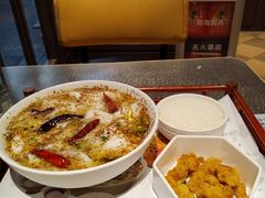 -渔语鱼新川菜Bistro(万象天地店)