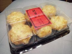 冰淇淋泡芙-拢香糕点(万达店)