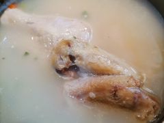 滋补参鸡汤-鑫日千里马朝鲜族小馆(总店)
