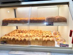 -HOT CRUSH趁热集合·现烤面包(上海环球港店)