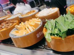 -龍歌自助小火锅(市北CBD万达店)