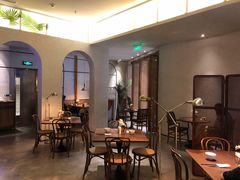 -来龙里 精致 东南亚餐室(万象城店)