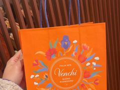 -VENCHI 闻绮(上海佛罗伦萨小镇店)