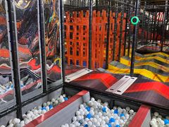 -嗨翻Hi-Fun竞技主题乐园·蹦床亲子生日轰趴(国光1937店)