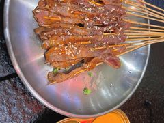 湿辣牛肉-何妹湿辣牛肉·粤式烧烤砂煲(桂雅路店)