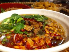 -爆炸头阿姨小四川正宗川味小吃(无任何分店)