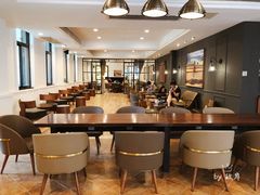 大堂-星巴克臻选(广州沙面店)