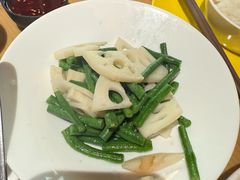 -渝信川菜 · 川味家常菜(财富购物中心店)