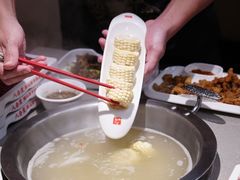 -八合里牛肉火锅(上海世茂广场店)