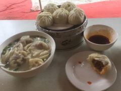 -胡成记口蘑龙眼包子(盐道街店)
