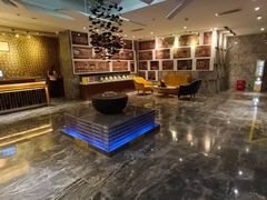 -畅想汤泉生活(民治店)