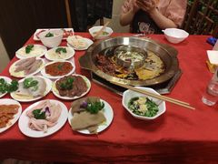 -山城年华老火锅(玉林店)