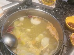 -一席地·本地鸡窝·杭帮鸡火锅(萧山银隆百货店)