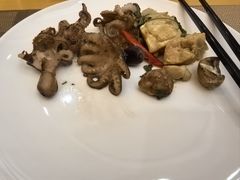 -上海西藏大厦万怡自助餐厅(徐汇店)