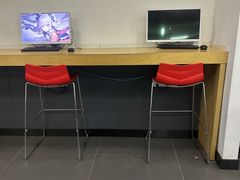 -上海华裕比亚迪4S店