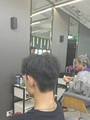 -藤野造型烫发染发