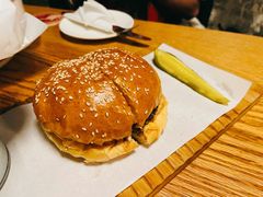 薯条汉堡-悠航SLOWBOAT(三里屯店)