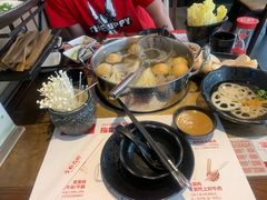 -左庭右院鲜牛肉火锅(金山万达店)