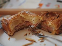 -VERIE BAKEHOUSE