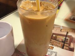 丝袜奶茶-新大咀港式茶餐厅(宝山万达店)