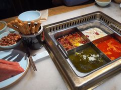 -巴渝瓦肆重庆鲜火锅(宝龙环湖店)