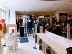 -优衣库(上海虹口龙之梦店)