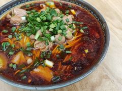 -胥佳烧鸡公牛肉面馆