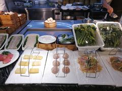 -皇马海口湾海景酒店(万绿园秀英港店)
