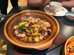 -鲜入唯煮·港式海鲜牛肉火锅(金宝街店)