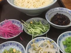 老北京炸酱面-门框胡同百年卤煮(新街口店)