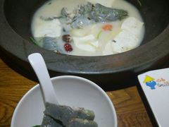 -咕嘟草帽鱼·牛奶一样的鲜鱼汤(包河万达广场创始店)