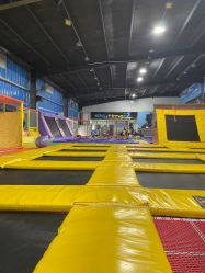 -飞跃蹦床乐园(南山科技园店)