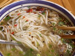 -云阿蛮云南生烫牛肉米线(奉贤路店)