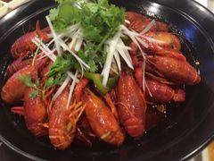 -虾弄弄海派小龙虾·牛羊蝎子火锅