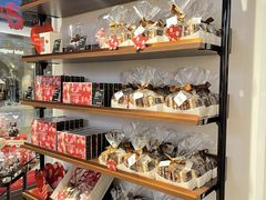 -Laderach 莱德拉(上海环贸iapm店)