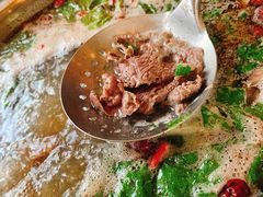 -周老三跷脚牛肉·全牛火锅(非遗传承店)