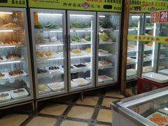面包甜点陈列柜-袁记串串香(泉水轻轨站店)