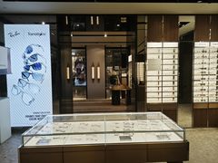 -LensCrafters亮视点·OAKLEY精选(静安嘉里中心店)