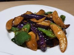 -关东小磨东北菜(上海长风大悦城店)